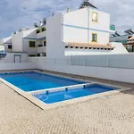 4 Bedroom Wi-fi And Shared Pool By Algarvemanta Сasa de vacaciones