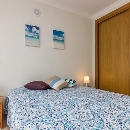 4 Bedroom Wi-fi And Shared Pool By Algarvemanta Сasa de vacaciones Manta Rota