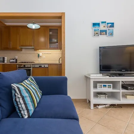 Сasa de vacaciones 4 Bedroom Wi-fi And Shared Pool By Algarvemanta *
