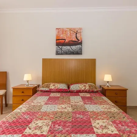 4 Bedroom Wi-fi And Shared Pool By Algarvemanta Vakantiehuis Manta Rota