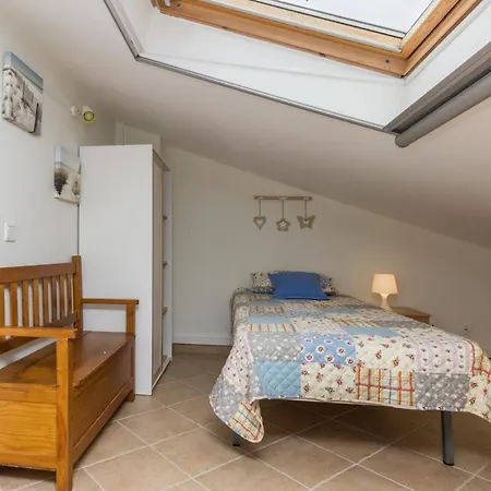 4 Bedroom Wi-fi And Shared Pool By Algarvemanta Manta Rota