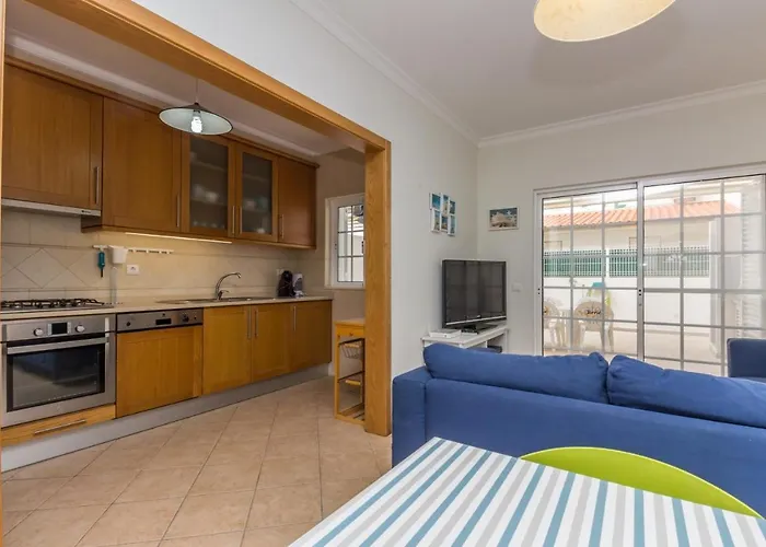 4 Bedroom Wi-fi And Shared Pool By Algarvemanta * Manta Rota