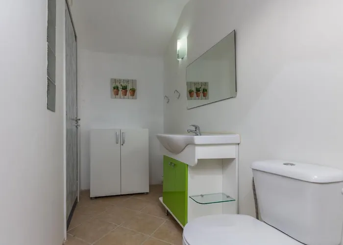 Nyaraló 4 Bedroom Wi-fi And Shared Pool By Algarvemanta *