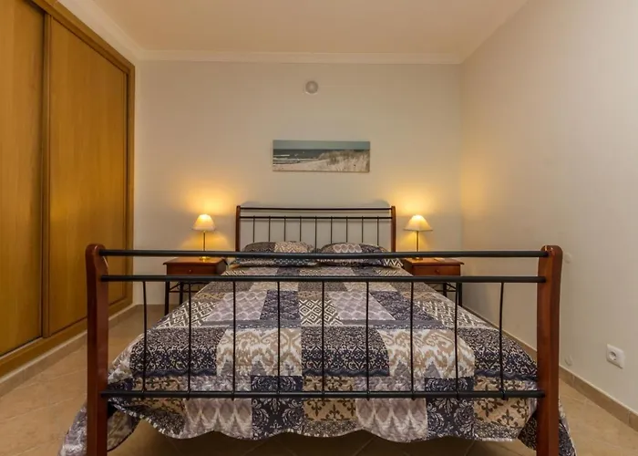 4 Bedroom Wi-fi And Shared Pool By Algarvemanta Nyaraló Manta Rota
