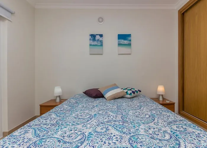 4 Bedroom Wi-fi And Shared Pool By Algarvemanta * Manta Rota