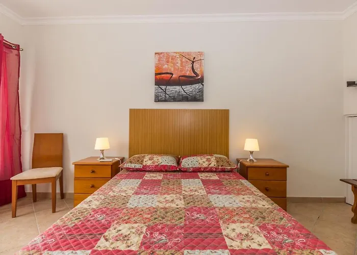 4 Bedroom Wi-fi And Shared Pool By Algarvemanta Nyaraló Manta Rota