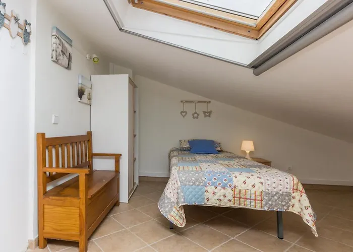 4 Bedroom Wi-fi And Shared Pool By Algarvemanta Manta Rota