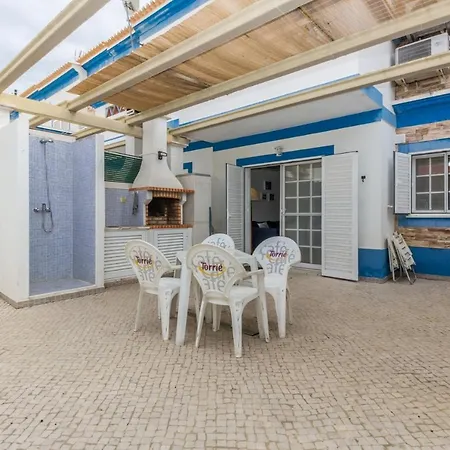 4 Bedroom Wi-fi And Shared Pool By Algarvemanta Dom wakacyjny